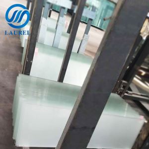 Vähärautahappoinen himmeä lasipaneeli